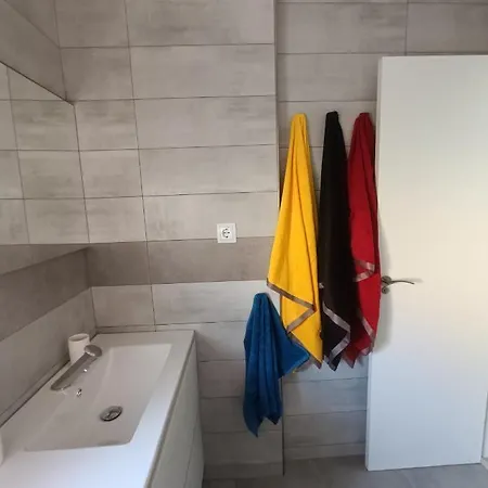 Apartament Entresuelo Luminoso Cerca De Escano *